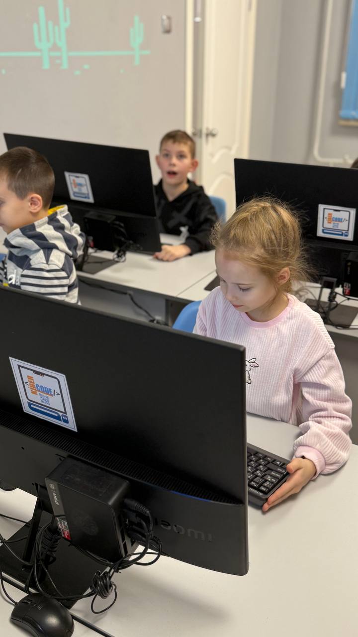 https://kiber-code.ru/api/photos/education/1/1757529223030-photo_2025-03-25_19-39-41.jpg