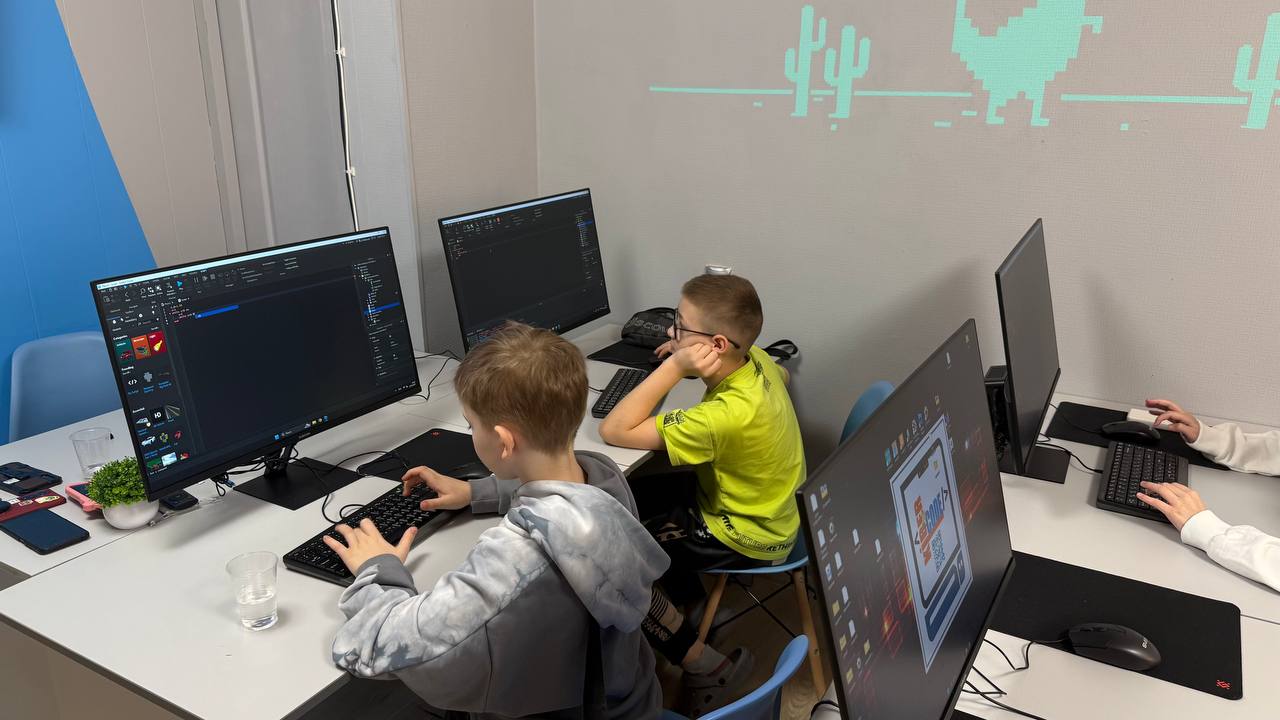 https://kiber-code.ru/api/photos/education/3/1757530066182-photo_2025-02-23_15-24-04.jpg