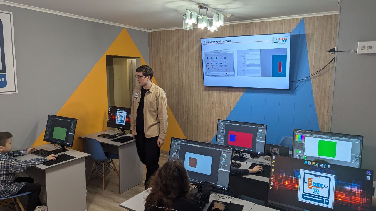 https://kiber-code.ru/api/photos/news/files/Construct-3-v-srednej-gruppe-1-prodolzhaetsya/photo_2024-12-10_12-27-58.jpg