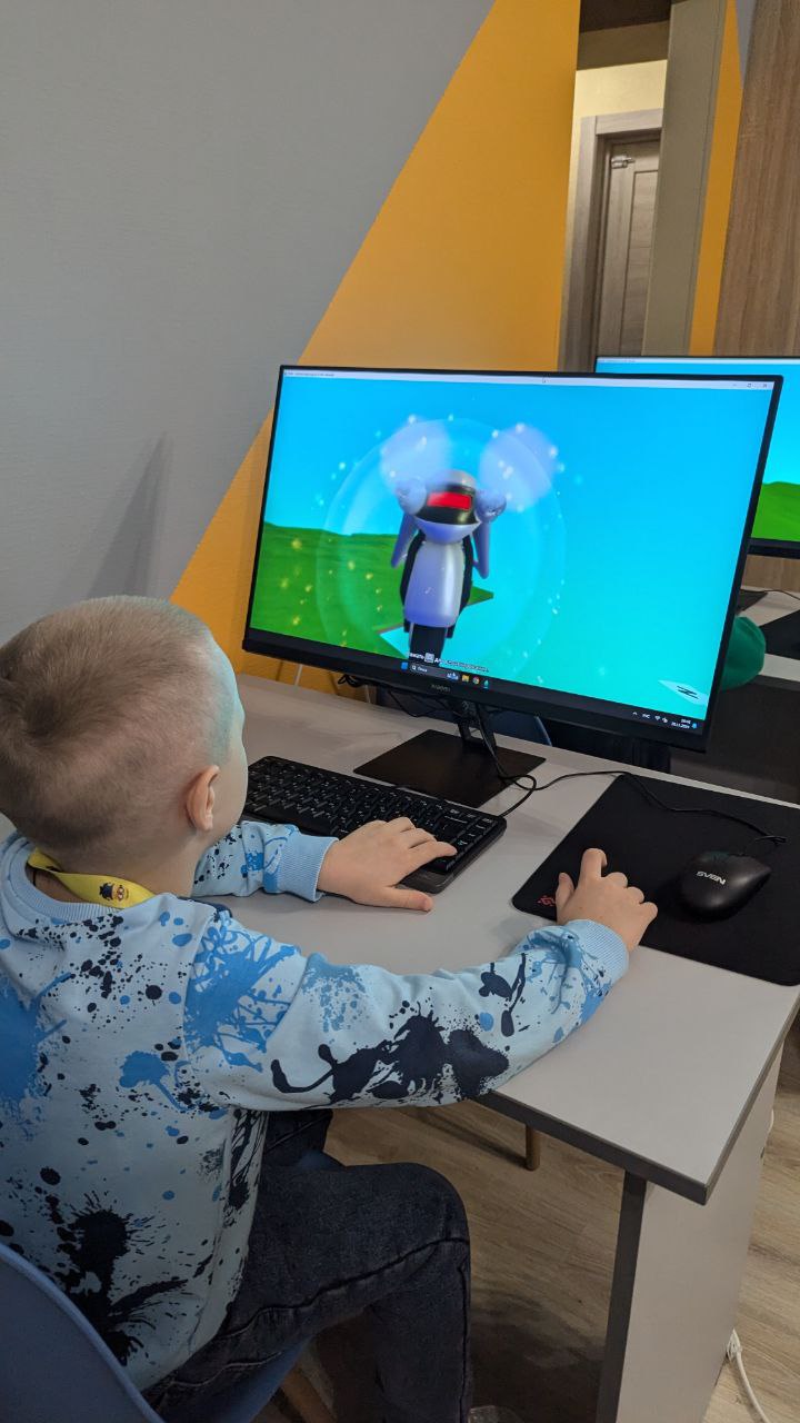https://kiber-code.ru/api/photos/news/files/Kodu-Game-Lab-v-mladshej-gruppe-2/photo_2024-11-29_08-29-43.jpg