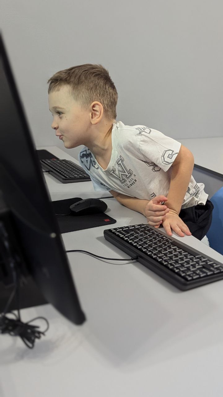 https://kiber-code.ru/api/photos/news/files/Kodu-Game-Lab-v-mladshej-gruppe-2/photo_2024-11-29_08-31-37.jpg