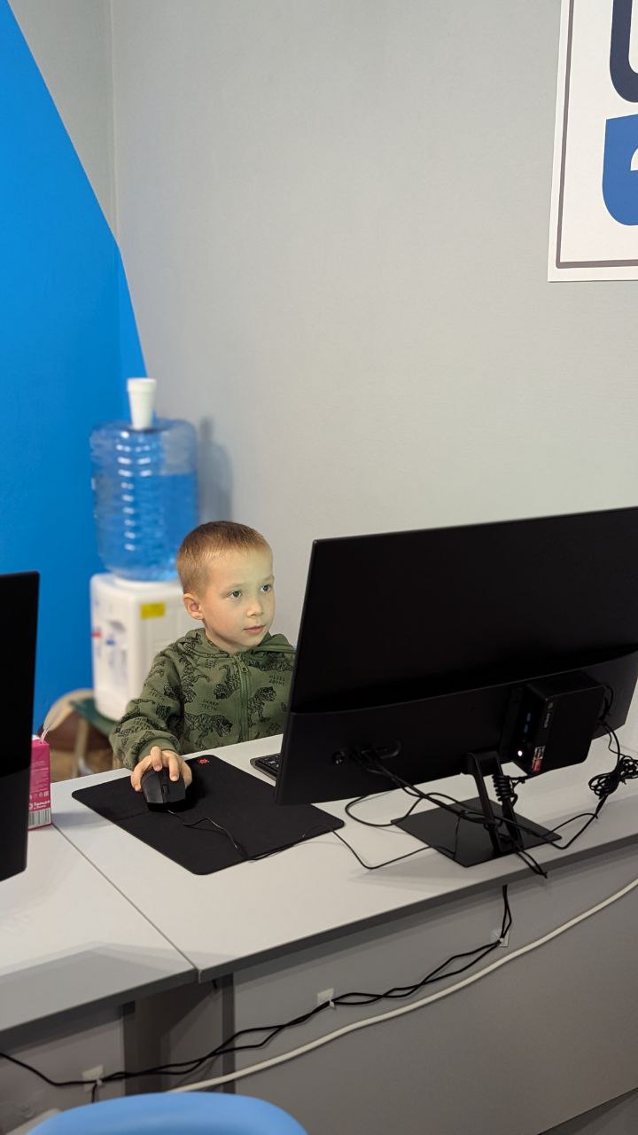https://kiber-code.ru/api/photos/news/files/Mladshaya-gruppa-KoduGameLab-+-CodeWards/photo_2024-09-25_20-16-08.jpg