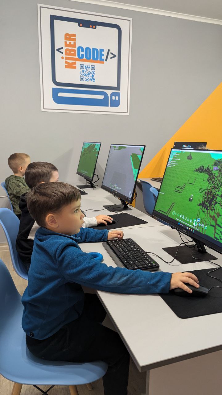https://kiber-code.ru/api/photos/news/files/Mladshaya-gruppa-KoduGameLab-+-CodeWards/photo_2024-09-25_20-16-11.jpg