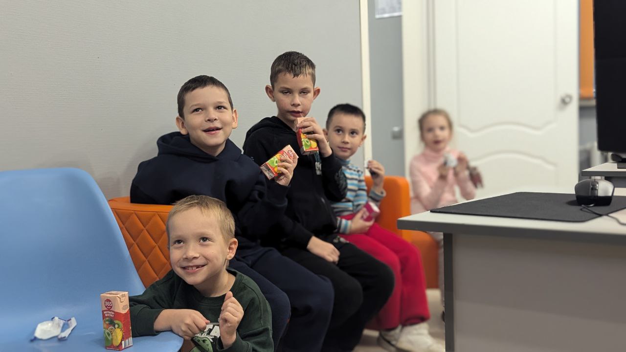 https://kiber-code.ru/api/photos/news/files/Mladshaya-gruppa-ScratchJr/photo_2024-10-18_15-35-22.jpg