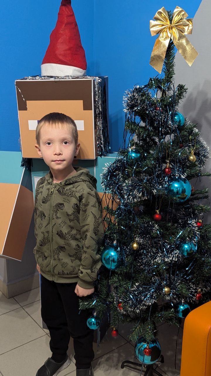 https://kiber-code.ru/api/photos/news/files/Novyj-god-v-nashej-Kibershkole/photo_2024-12-11_10-09-35.jpg