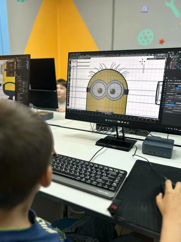 Занятие по 3D-моделированию в Kiber Code